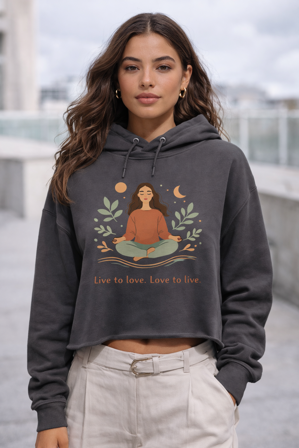 LIVE TO LOVE - Crop Hoodie